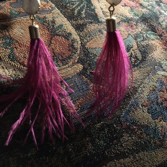 Pink Lola druzy and feather earrings - Picture 3 of 3